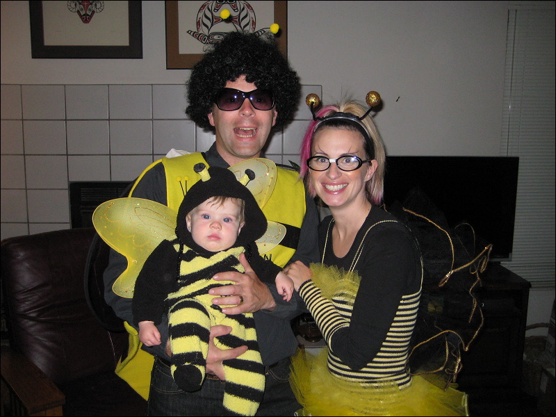 Emi , Jordan , Joey  • We Buzz...We Trick...We Treat!  • The Doblick House  • Santa Cruz  • CA   • 10/31/2008
