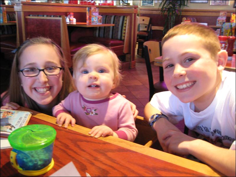   • Grandpa Joe & The Maluegs Visit the Bay Area  • Red Robin  • Santa Clara  • California   • 2/13/2009